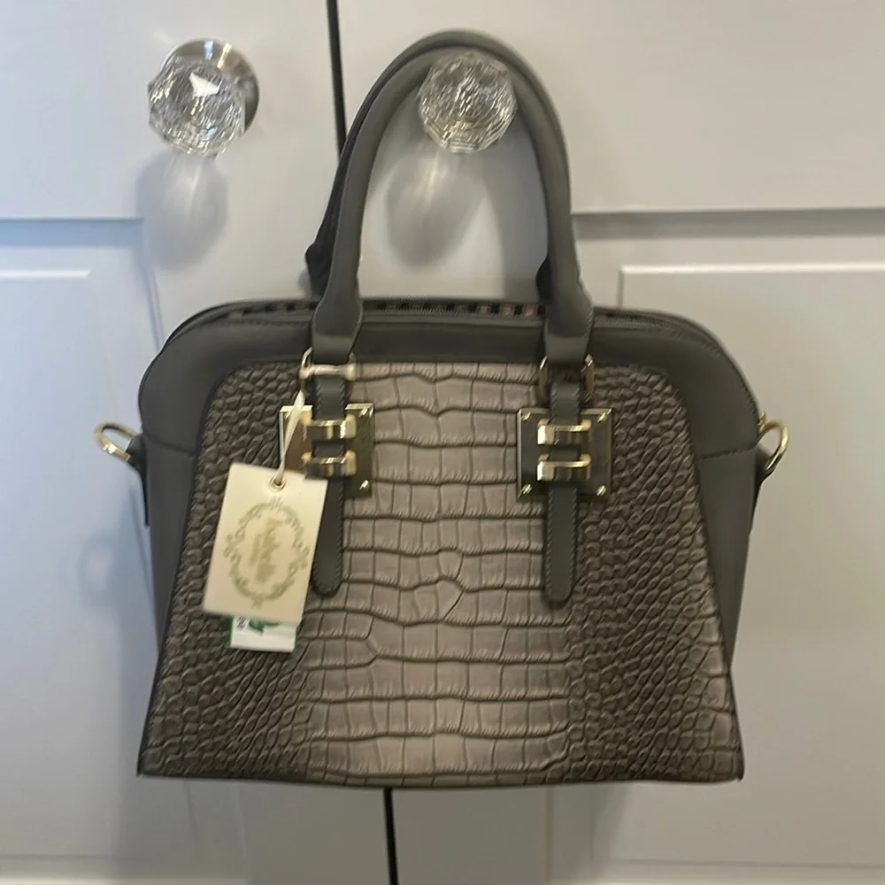 Isabelle | Vegan Handbag - Picture 1 of 9